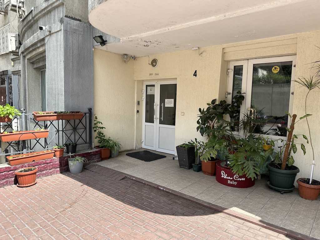 Продажа 4-комнатной квартиры 145 м², Голосеевский просп., 68