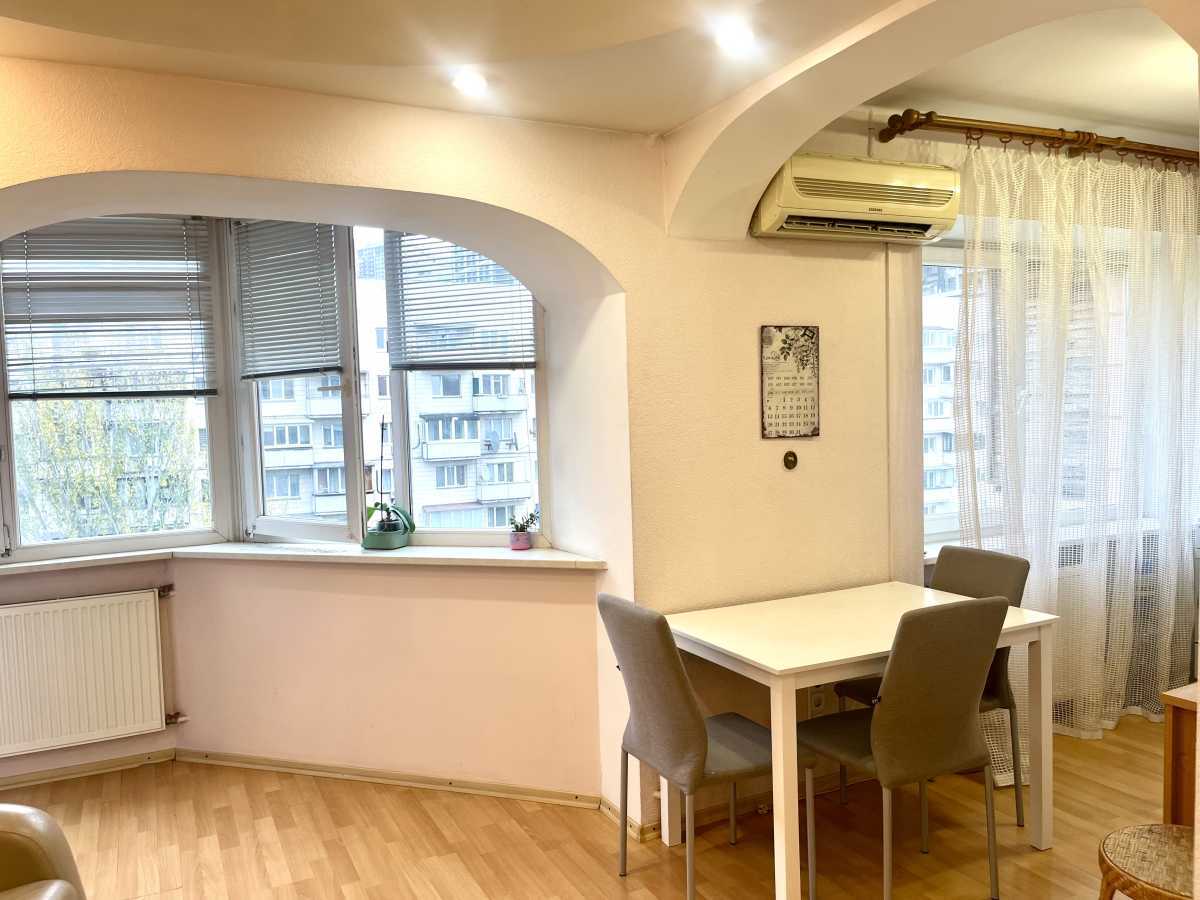 Аренда 2-комнатной квартиры 52 м², Большая Васильковская ул., 102