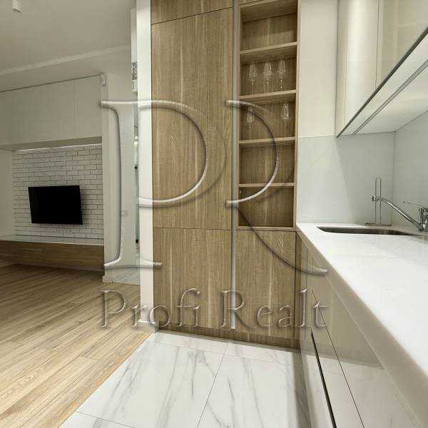 Продажа 1-комнатной квартиры 42 м², Владимира Антоновича ул., 74