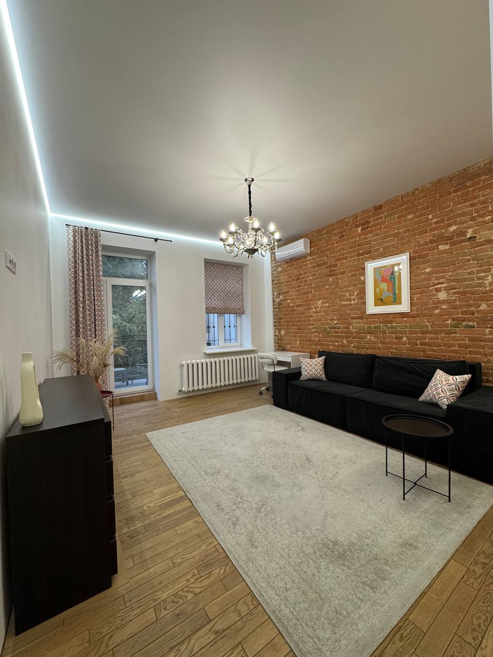 Оренда 3-кімнатної квартири 58 м², Столярова вул.