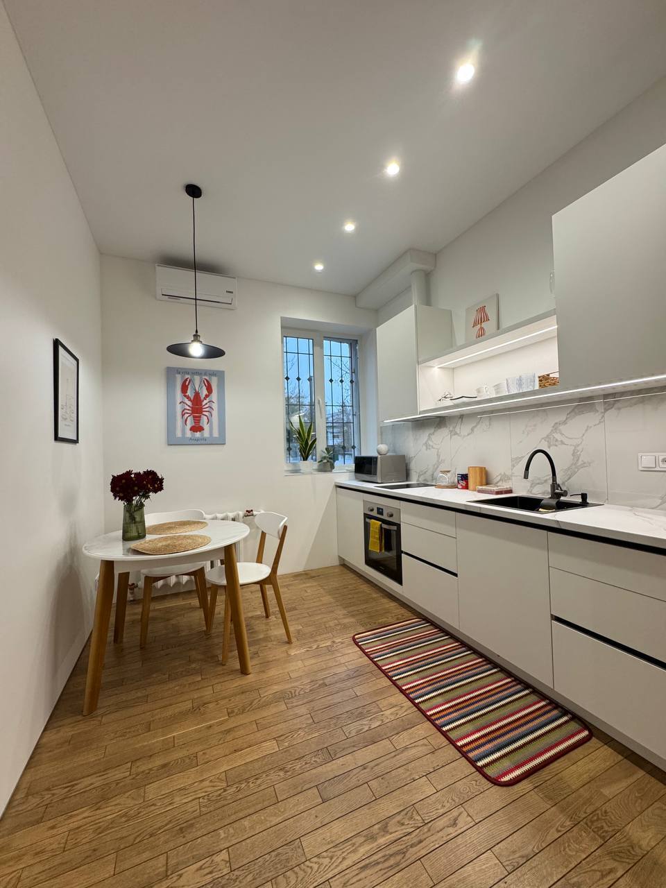 Оренда 3-кімнатної квартири 58 м², Столярова вул.