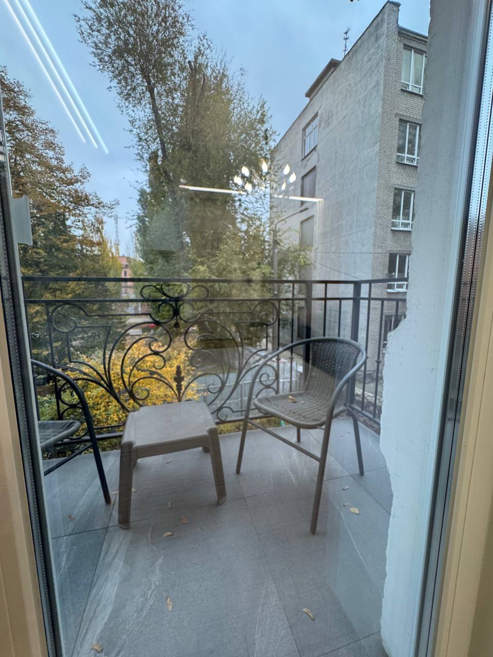 Оренда 3-кімнатної квартири 58 м², Столярова вул.