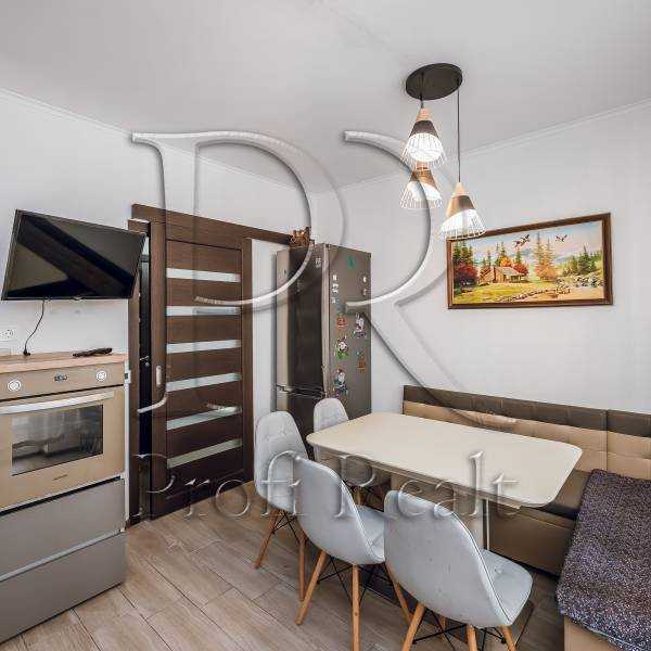 Продаж 2-кімнатної квартири 61 м², Олени Пчілки вул., 3Д