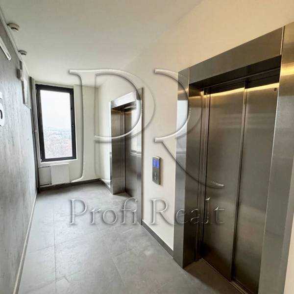 Продажа 1-комнатной квартиры 42 м², Победы просп., 67