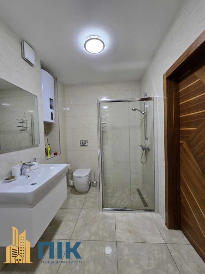 Продажа 3-комнатной квартиры 125 м², Героев Сталинграда просп., 2Д