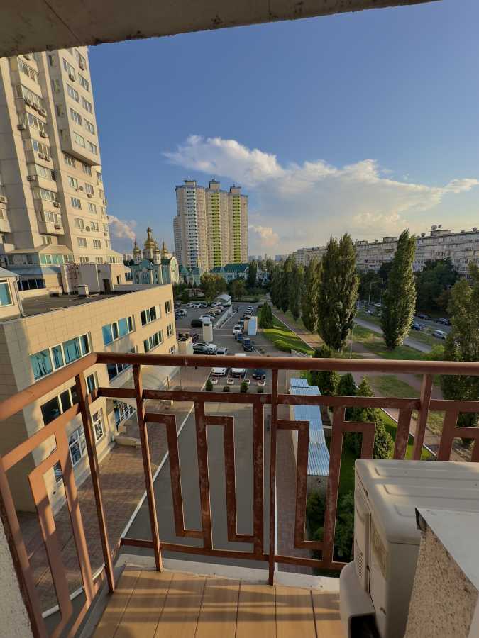 Продаж 1-кімнатної квартири 51.3 м², Юрія Шумського вул., 1