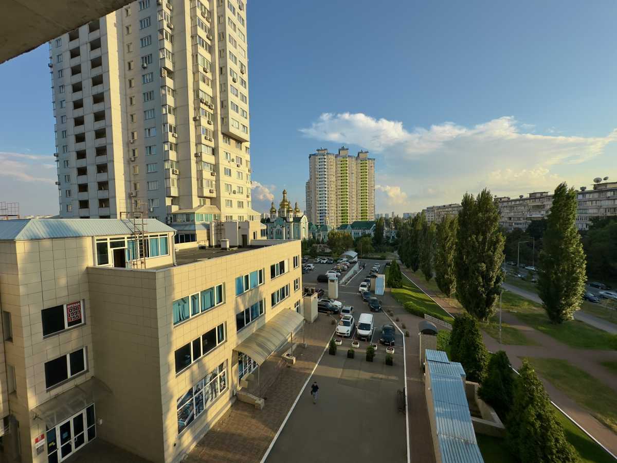 Продаж 1-кімнатної квартири 51.3 м², Юрія Шумського вул., 1