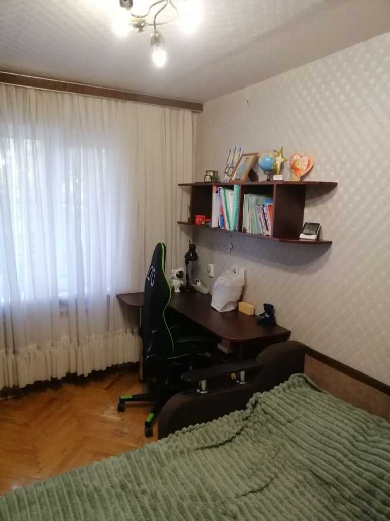 Продажа 3-комнатной квартиры 56.8 м², Червонопільська, 16