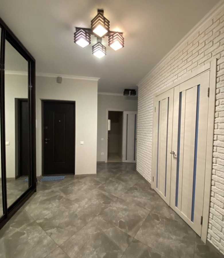 Аренда 3-комнатной квартиры 90 м², Михаила Максимовича ул.