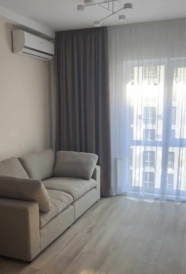 Аренда 1-комнатной квартиры 41 м², Михаила Максимовича ул.