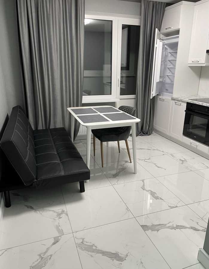 Аренда 1-комнатной квартиры 45 м², Бориса Гмыри ул.