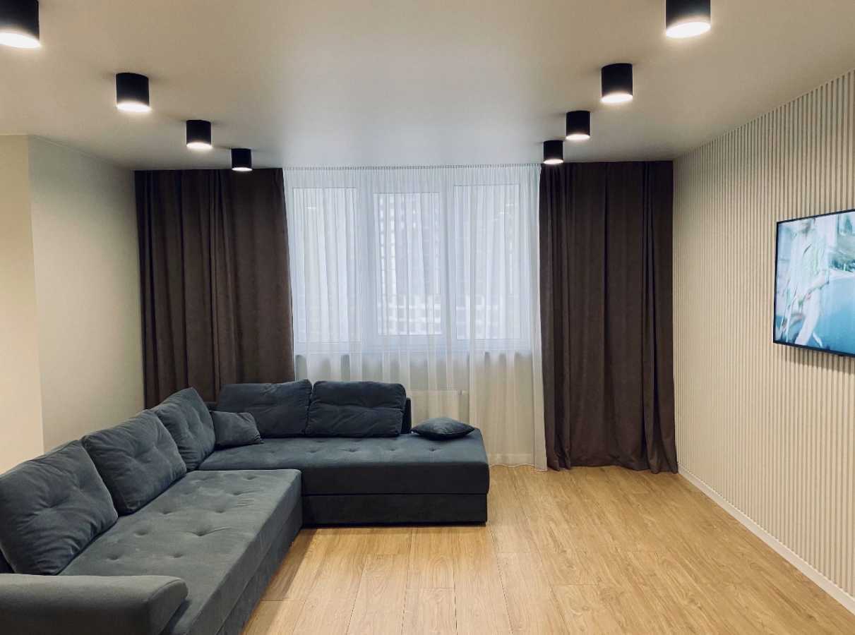 Аренда 3-комнатной квартиры 100 м², Михаила Максимовича ул.