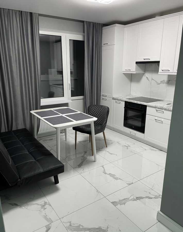 Аренда 1-комнатной квартиры 48 м², Ревуцкого ул.