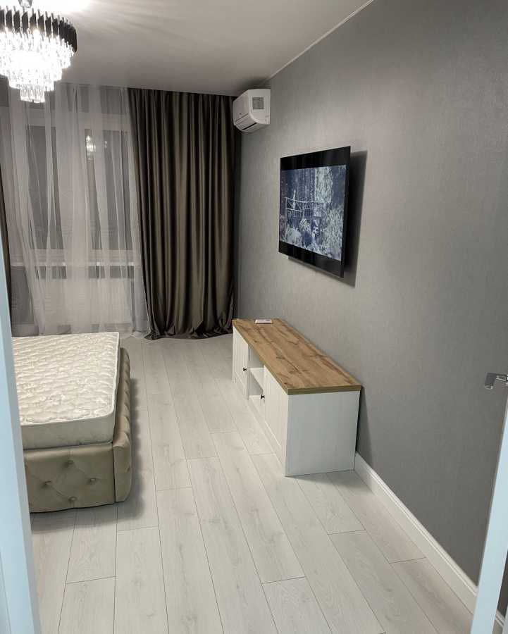 Аренда 1-комнатной квартиры 48 м², Ревуцкого ул.