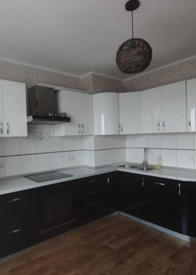 Аренда 3-комнатной квартиры 97 м², Здолбуновская ул.