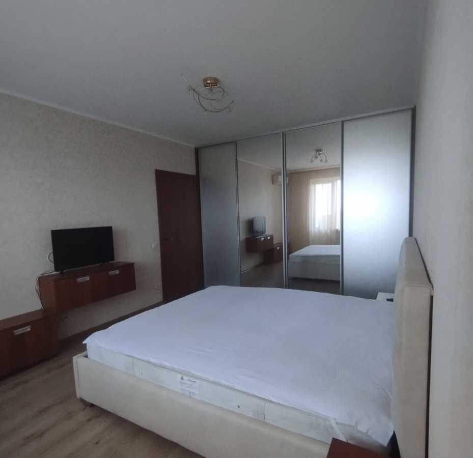 Аренда 3-комнатной квартиры 97 м², Здолбуновская ул.