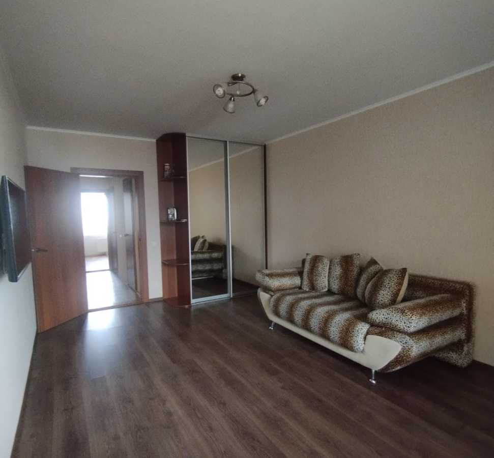 Аренда 3-комнатной квартиры 97 м², Здолбуновская ул.