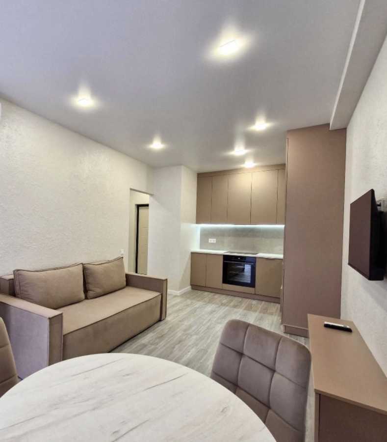 Аренда 1-комнатной квартиры 41 м², Михаила Максимовича ул.