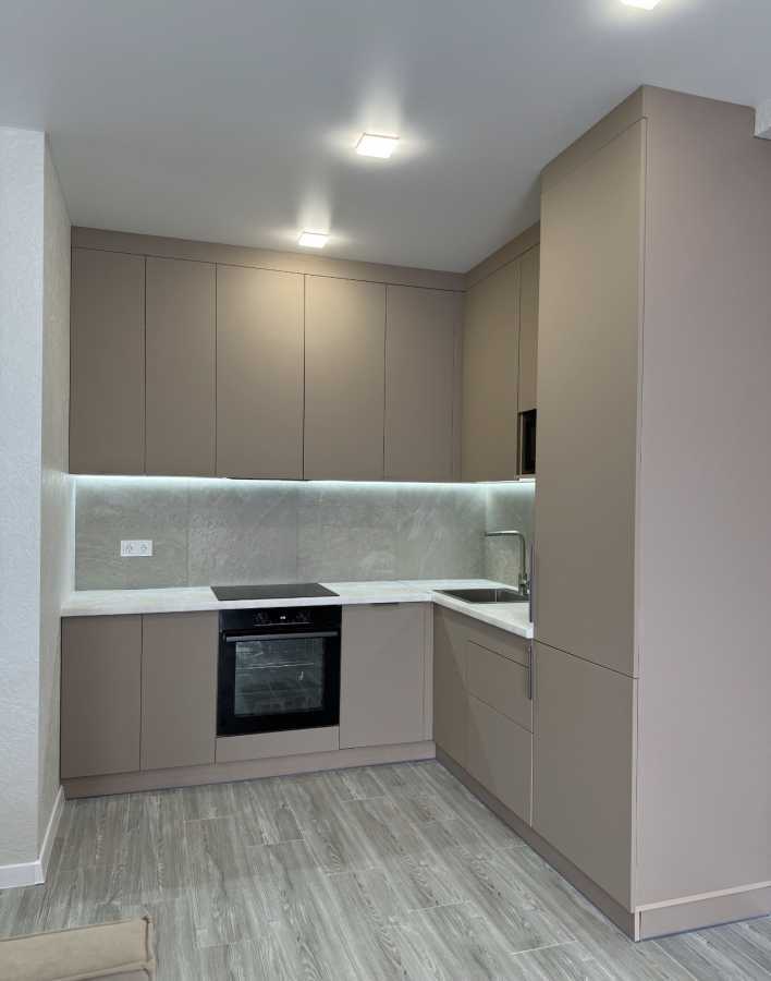 Аренда 1-комнатной квартиры 41 м², Михаила Максимовича ул.