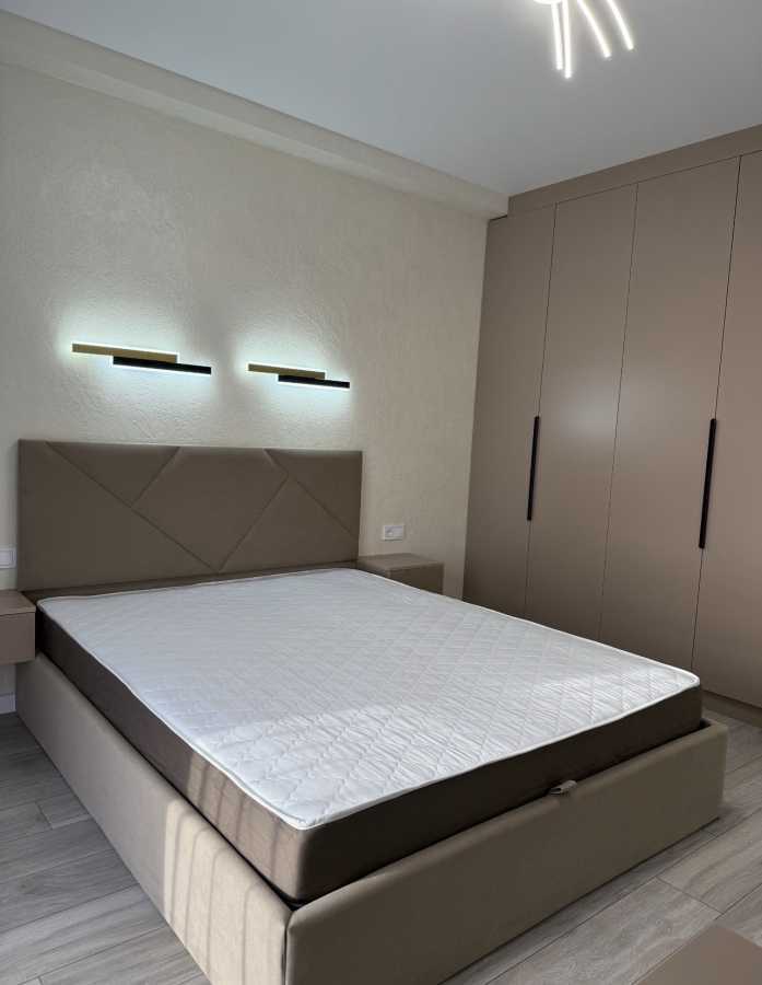 Аренда 1-комнатной квартиры 41 м², Михаила Максимовича ул.