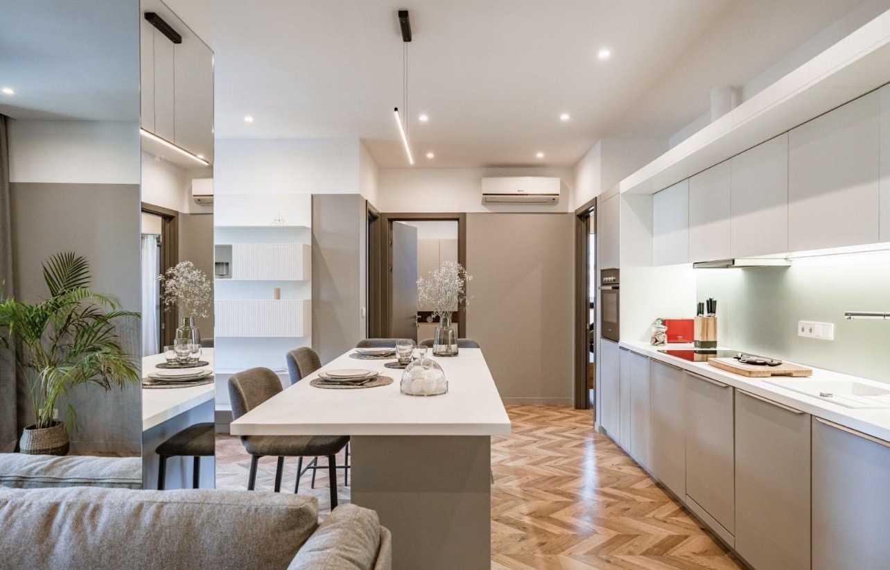 Аренда 3-комнатной квартиры 105 м², Владимира Антоновича ул.