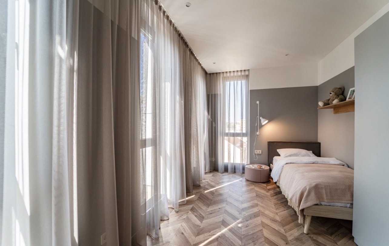 Аренда 3-комнатной квартиры 105 м², Владимира Антоновича ул.