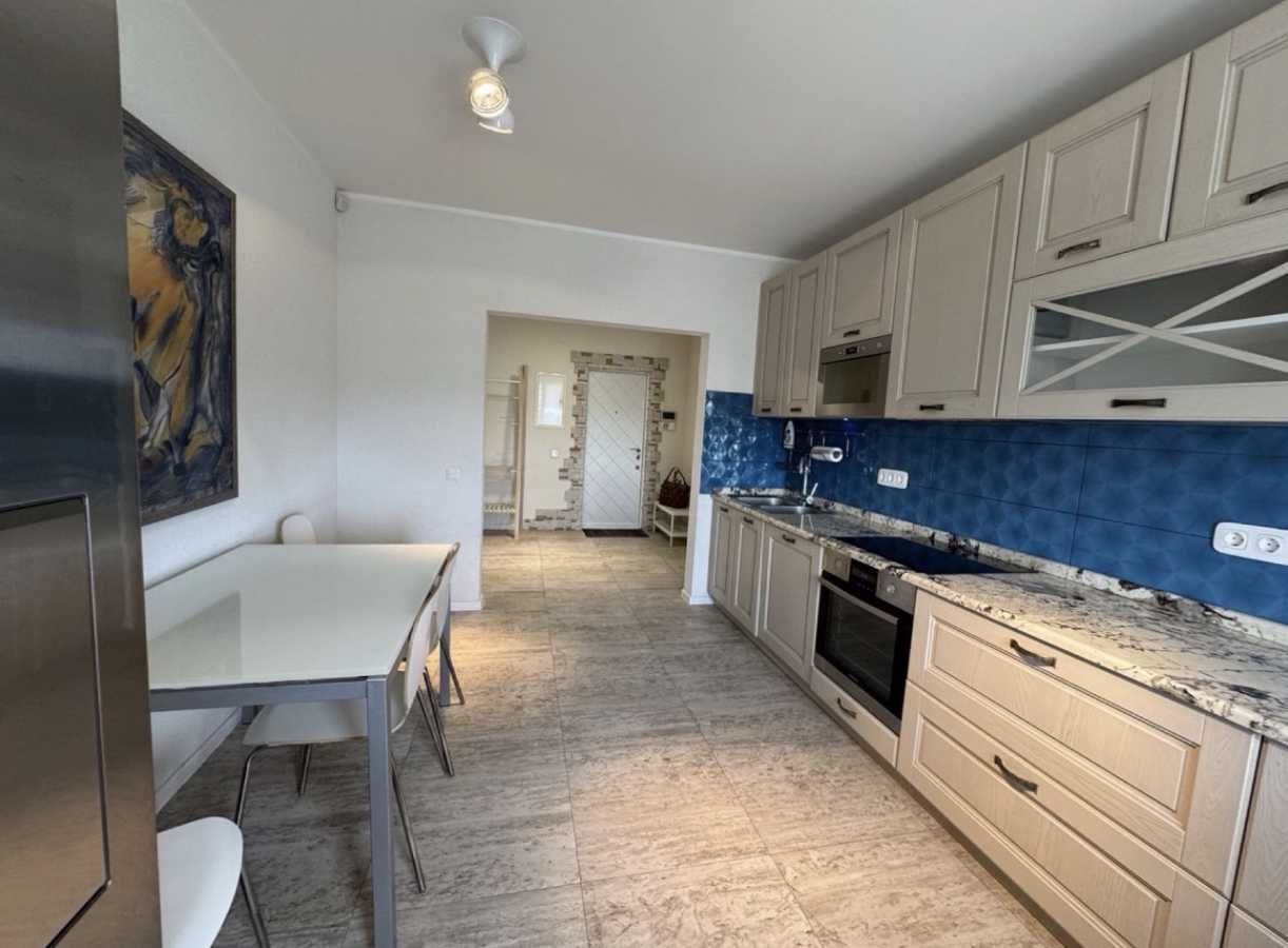 Аренда 3-комнатной квартиры 90 м², Науки просп.