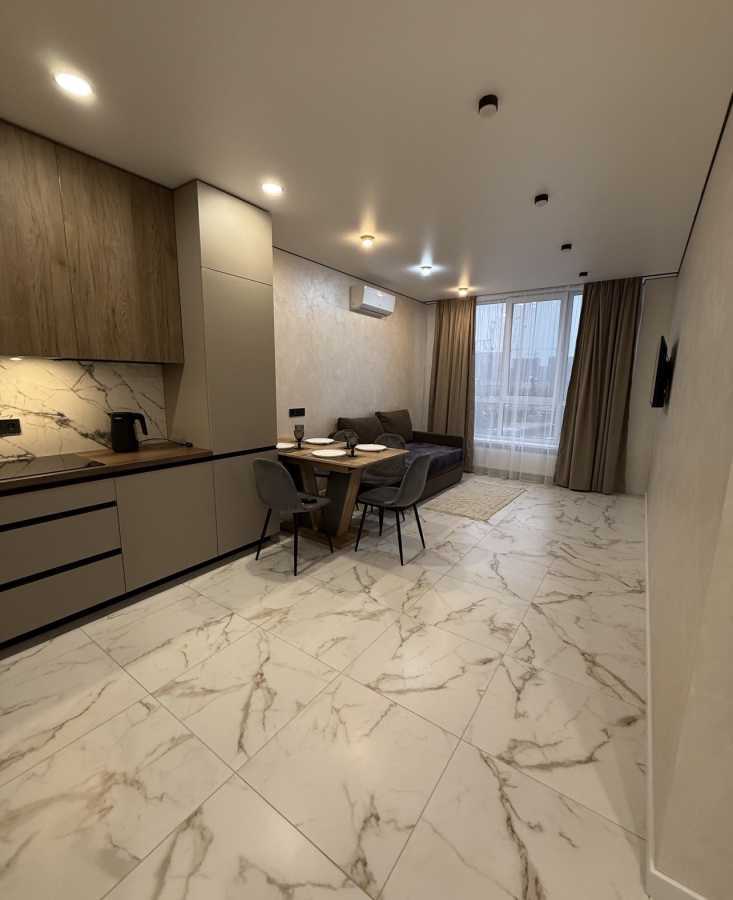 Аренда 1-комнатной квартиры 45 м², Европейская пл., Союза