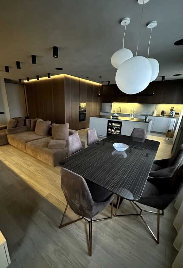 Продажа 2-комнатной квартиры 140 м², Юрия Шумского ул.