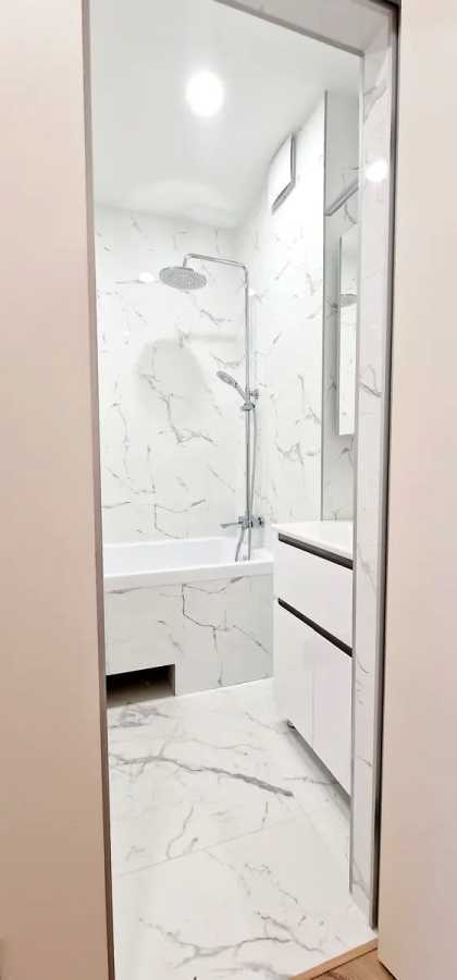 Продажа 4-комнатной квартиры 187 м², Днепровская наб.