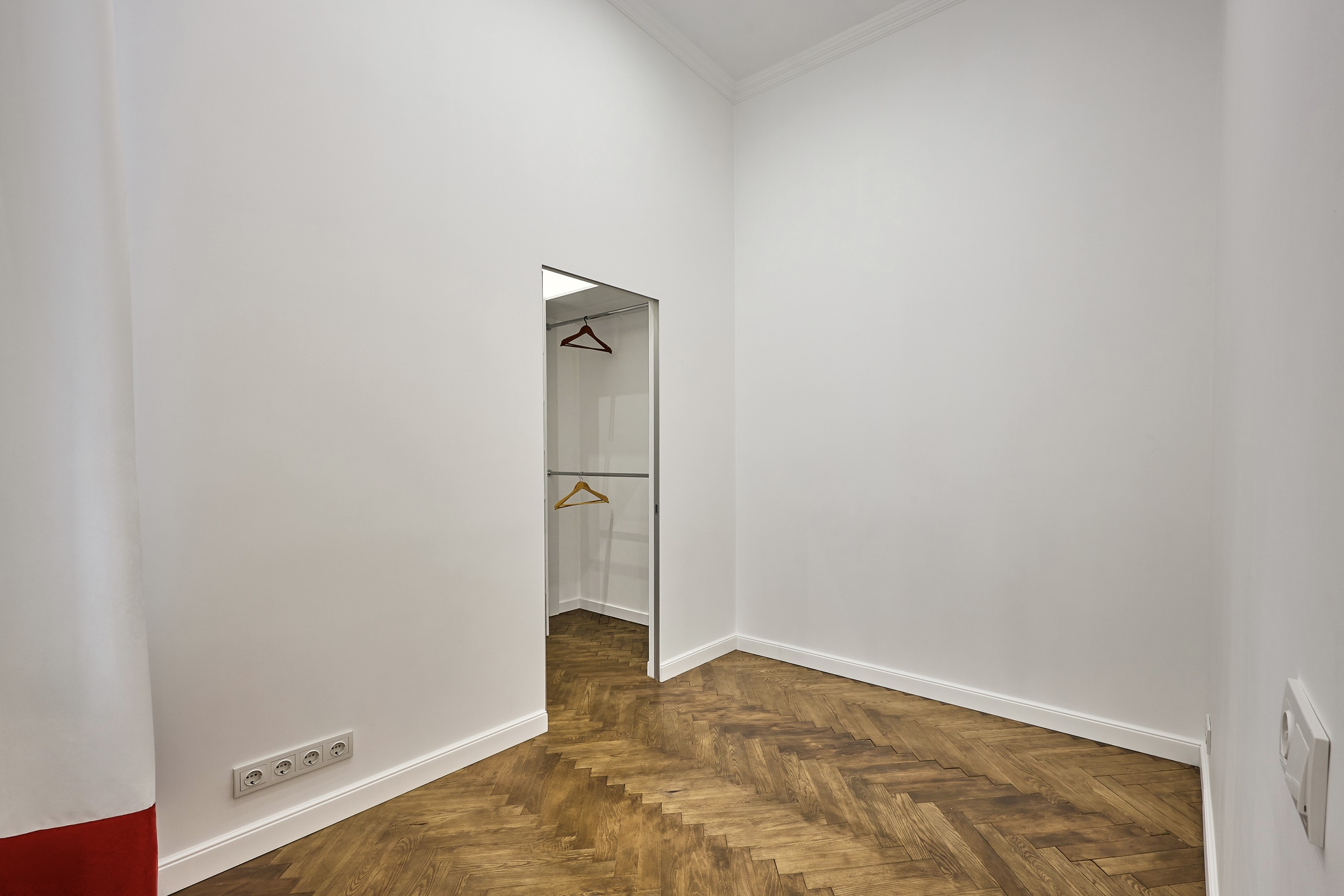 Продажа 2-комнатной квартиры 58.3 м², Можеста Менцинского ул., 1