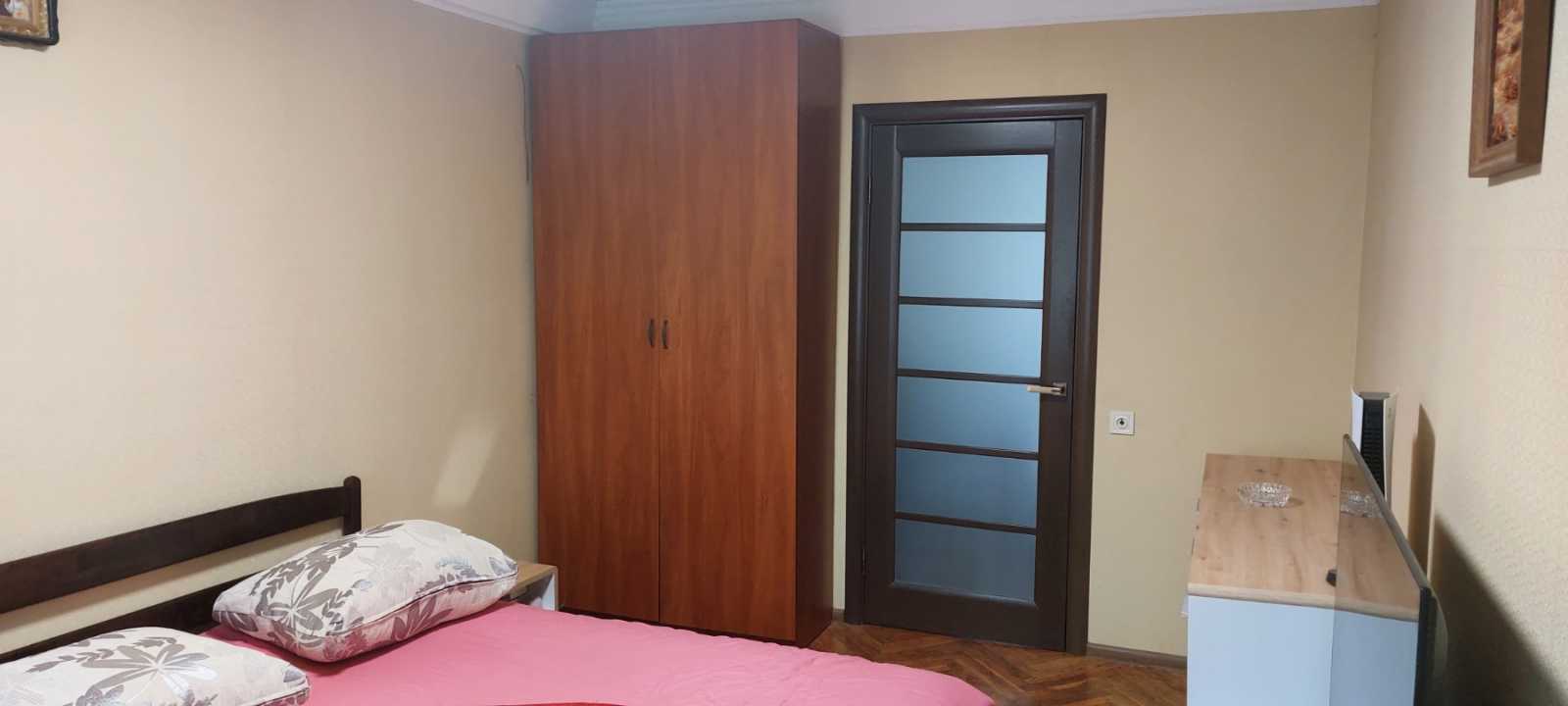 Продаж 2-кімнатної квартири 47 м², Героїв Севастополя вул., 10Б