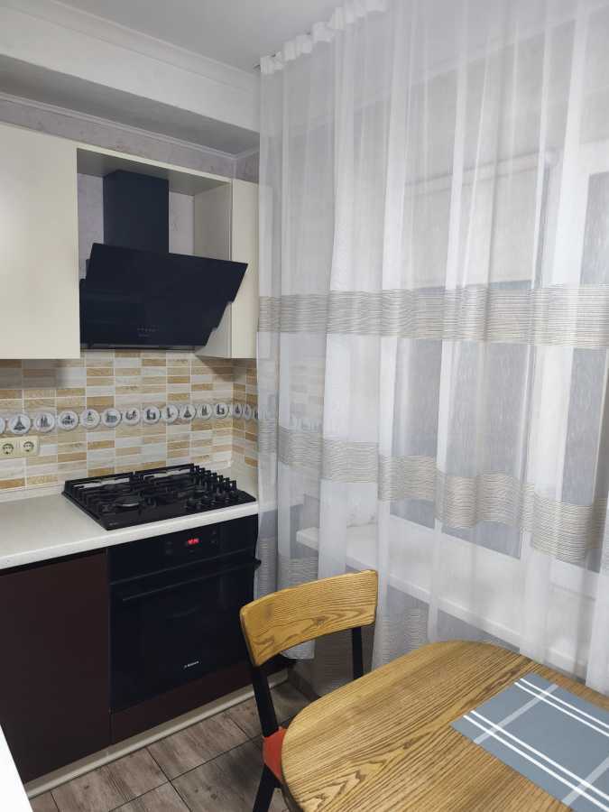 Продаж 2-кімнатної квартири 47 м², Героїв Севастополя вул., 10Б