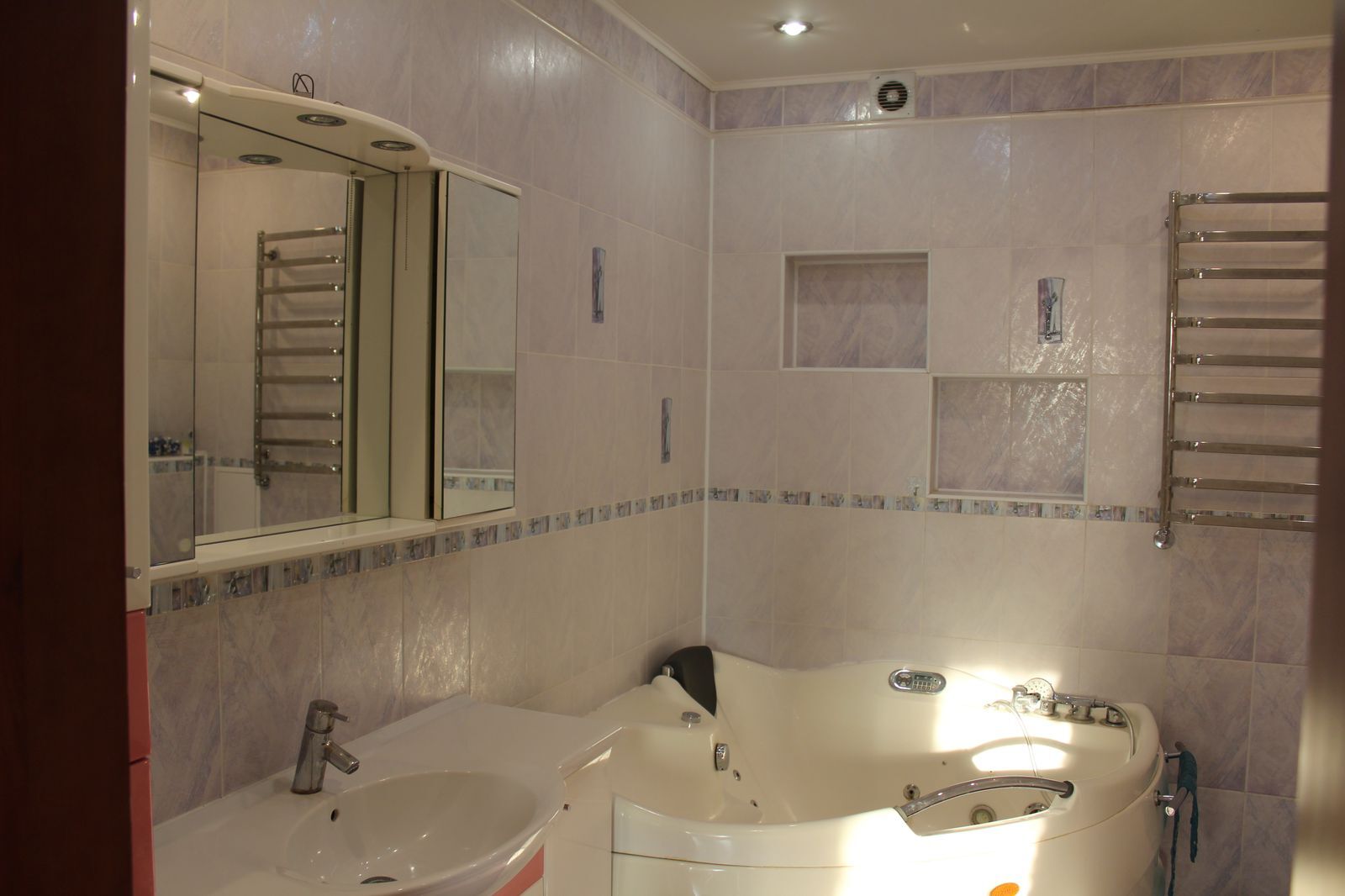 Аренда 4-комнатной квартиры 130 м², Анны Ахматовой ул., 13