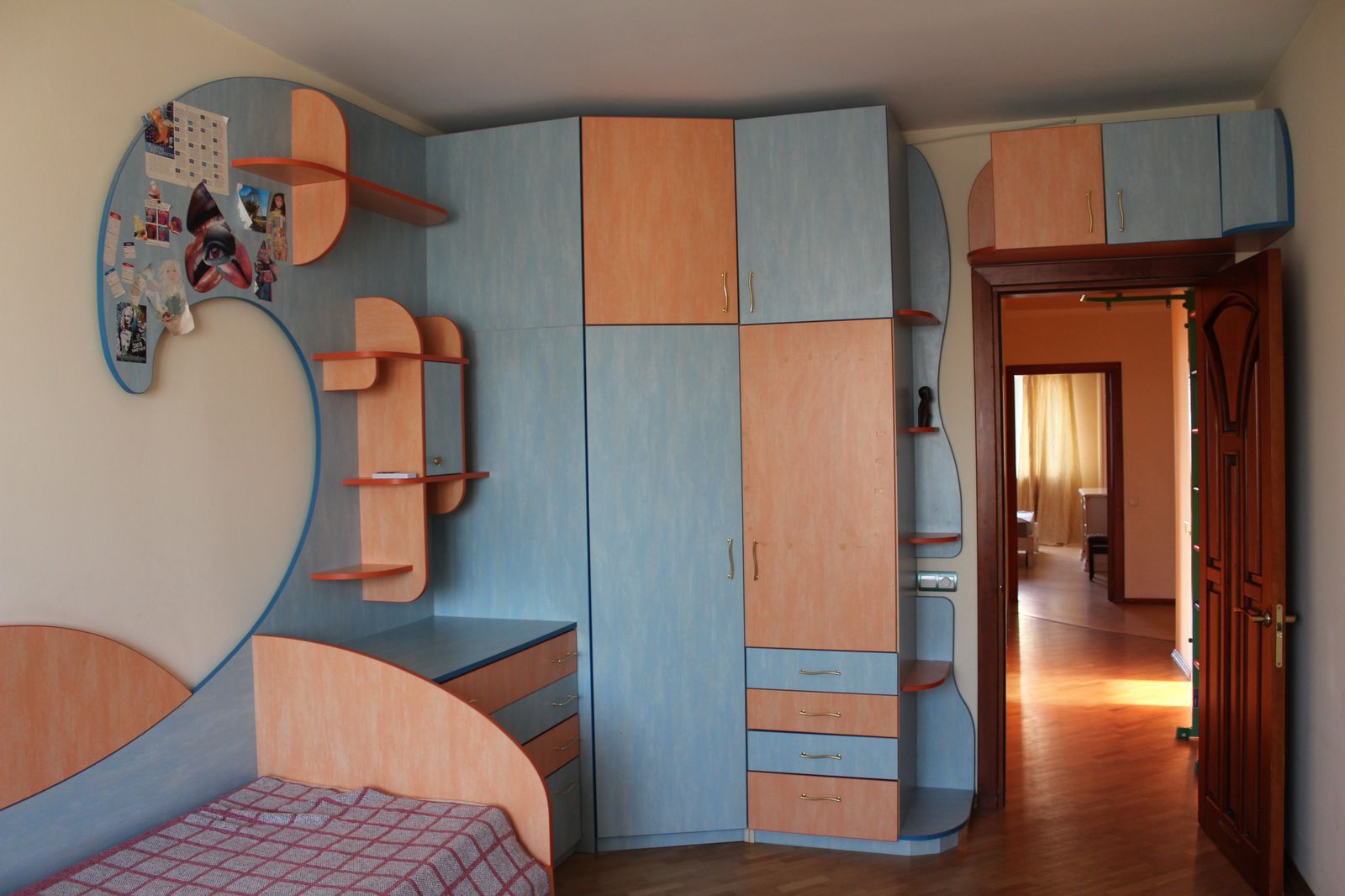 Аренда 4-комнатной квартиры 130 м², Анны Ахматовой ул., 13