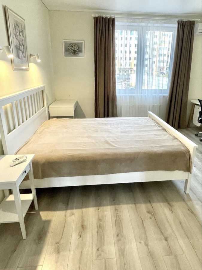 Аренда 3-комнатной квартиры 86 м², Сергея Данченко ул.