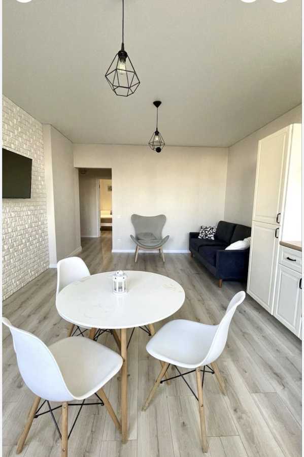 Аренда 3-комнатной квартиры 86 м², Сергея Данченко ул.