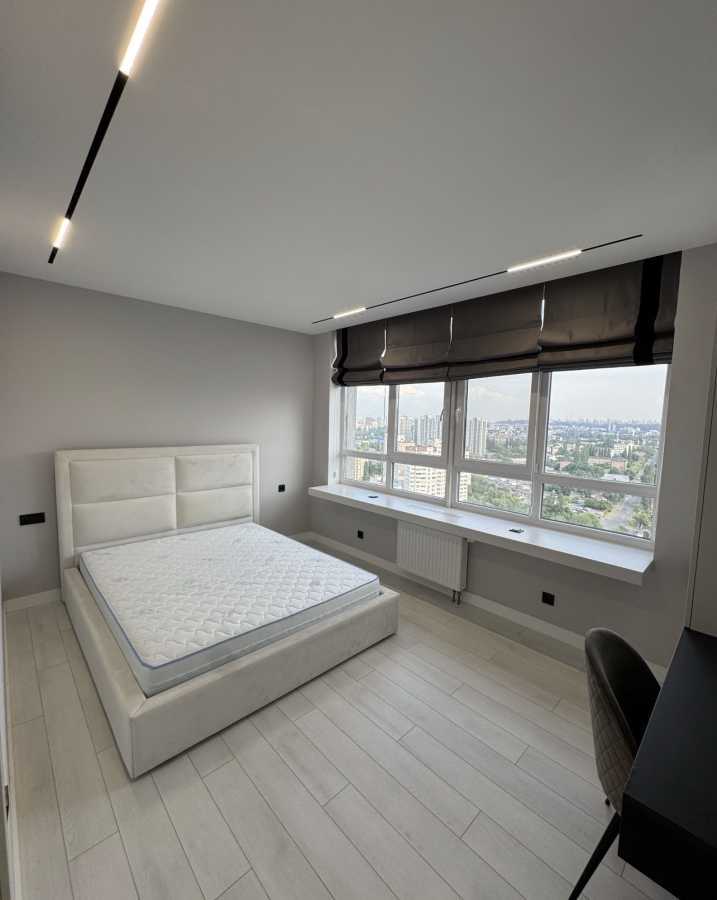 Аренда 3-комнатной квартиры 75 м², Николая Гулака ул.