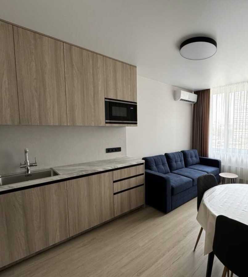 Аренда 1-комнатной квартиры 43 м², Европейская пл., Союза