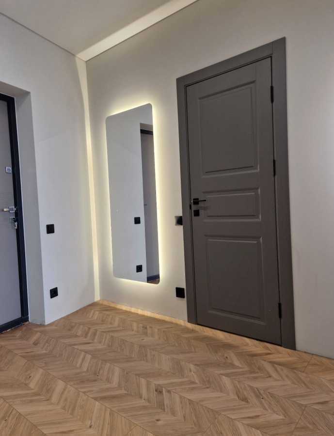 Продаж 1-кімнатної квартири 42 м², Дніпровська наб.