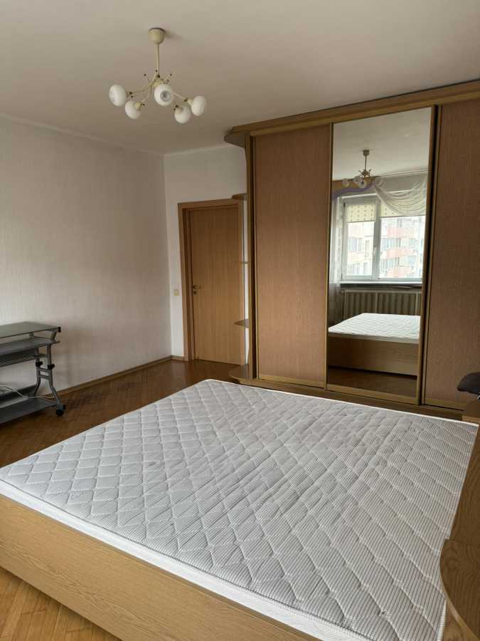 Аренда 3-комнатной квартиры 100 м², Княжий Затон ул., 2/30