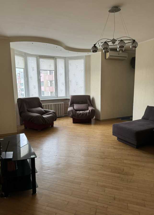 Аренда 3-комнатной квартиры 100 м², Княжий Затон ул., 2/30