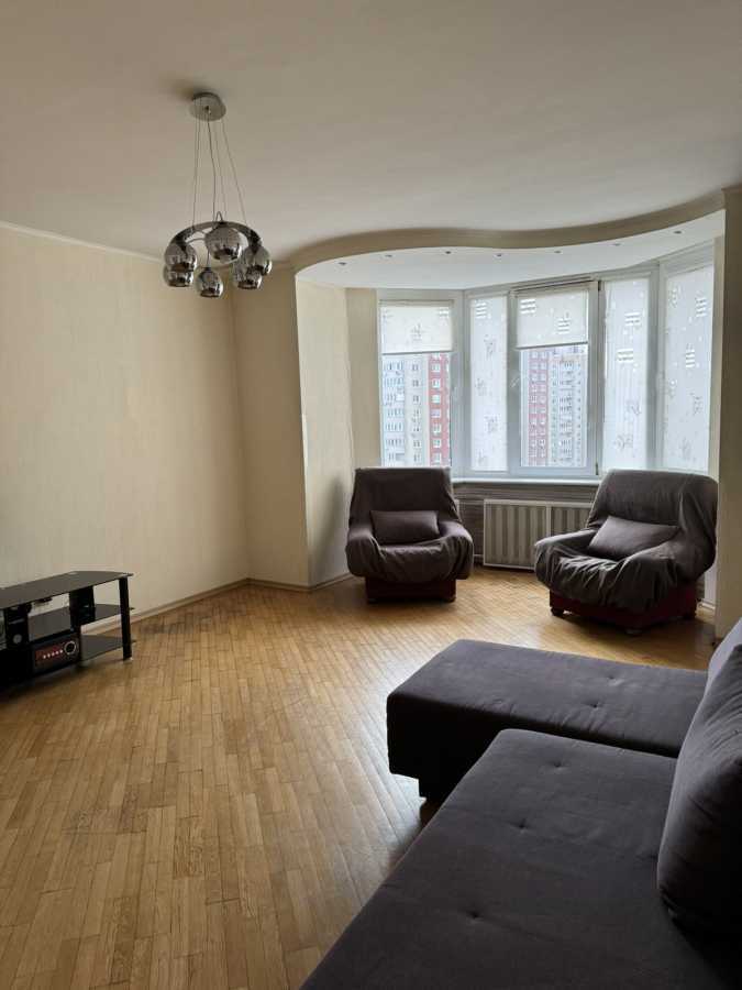 Аренда 3-комнатной квартиры 100 м², Княжий Затон ул., 2/30