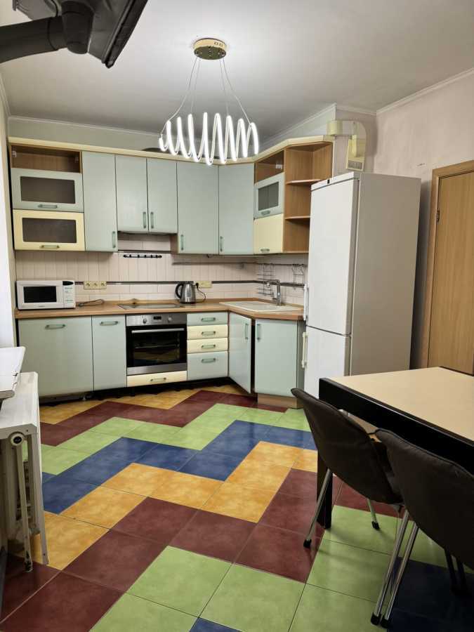 Аренда 3-комнатной квартиры 100 м², Княжий Затон ул., 2/30