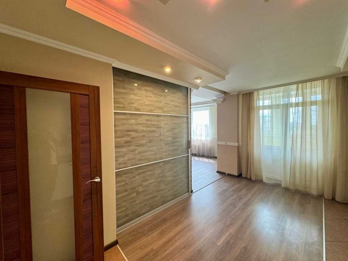 Продажа 4-комнатной квартиры 146.5 м², Раисы Окипной ул., 10