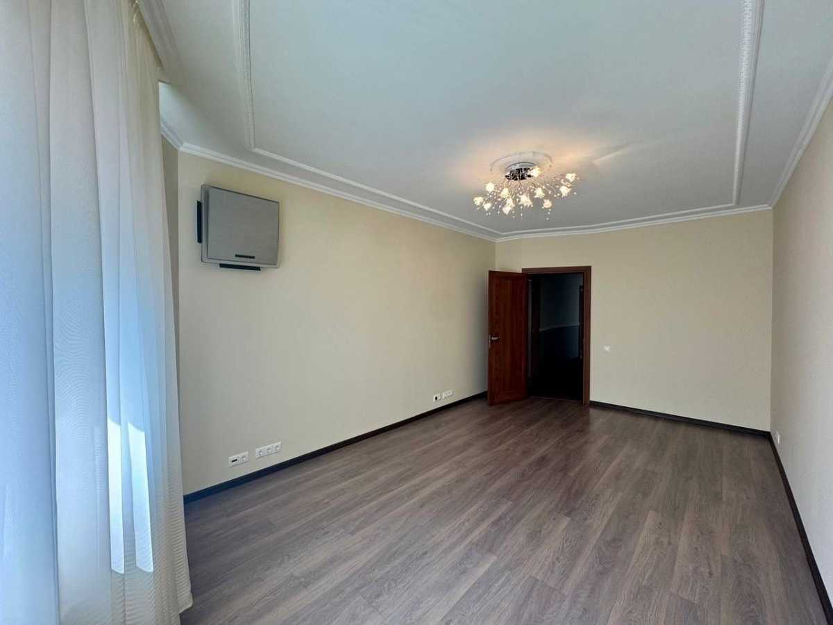 Продажа 4-комнатной квартиры 146.5 м², Раисы Окипной ул., 10