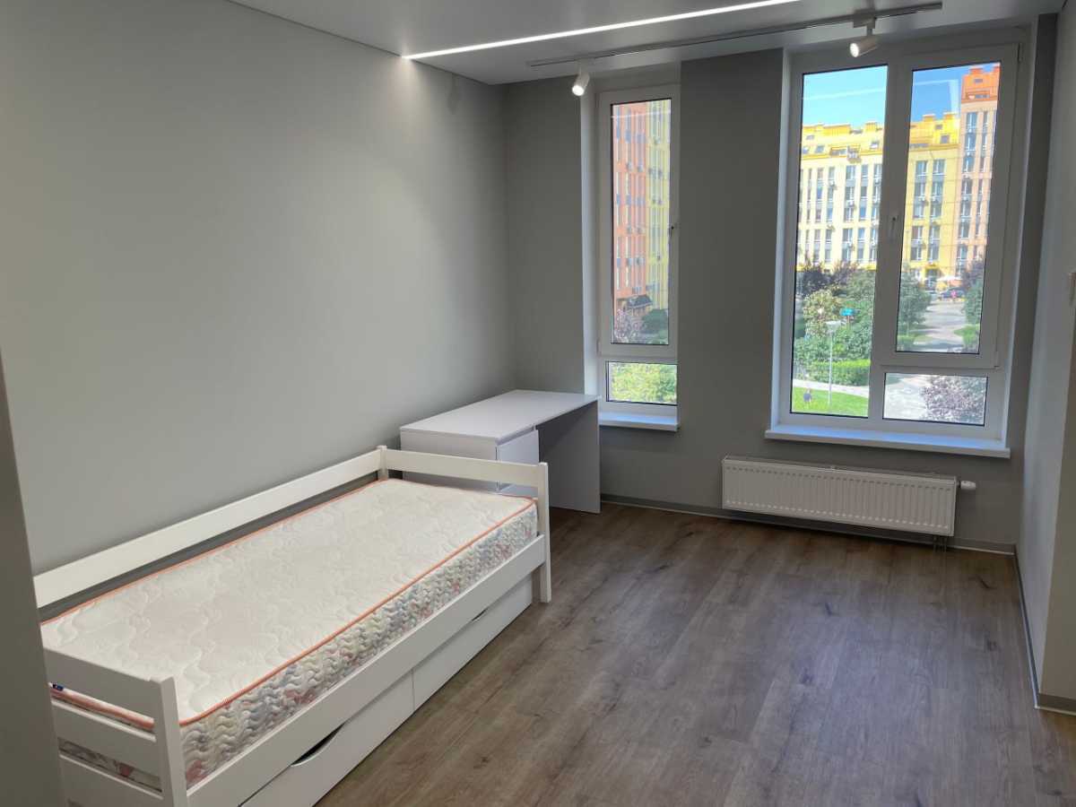 Продажа 3-комнатной квартиры 72 м², Березневая ул., 12