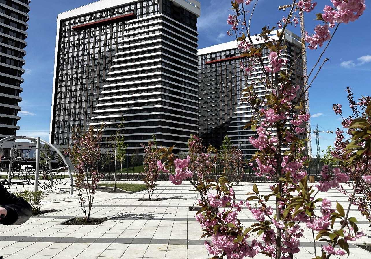 Продаж 3-кімнатної квартири 83 м², Дніпровська наб.