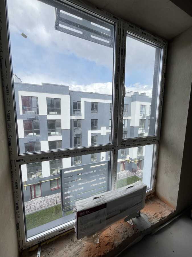 Продаж 1-кімнатної квартири 28 м², Інститутська вул., 5