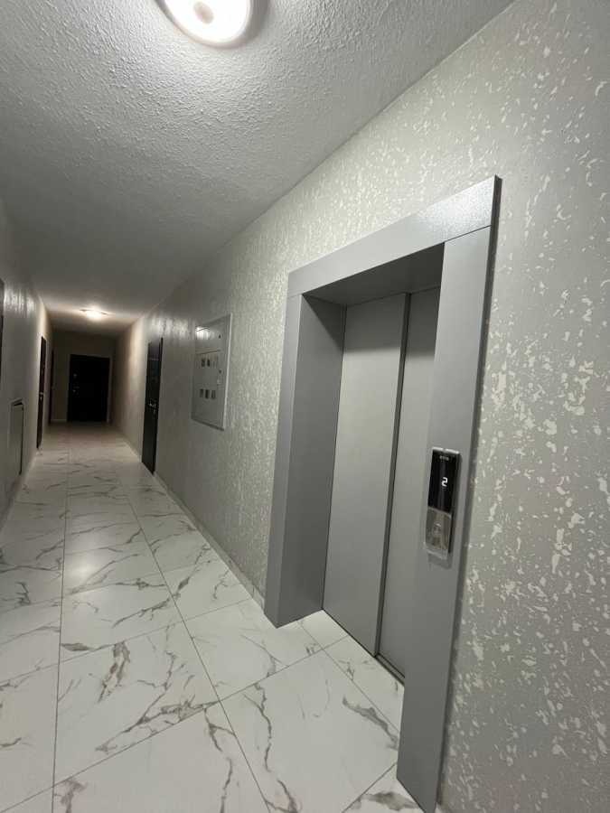 Продаж 1-кімнатної квартири 28 м², Інститутська вул., 5